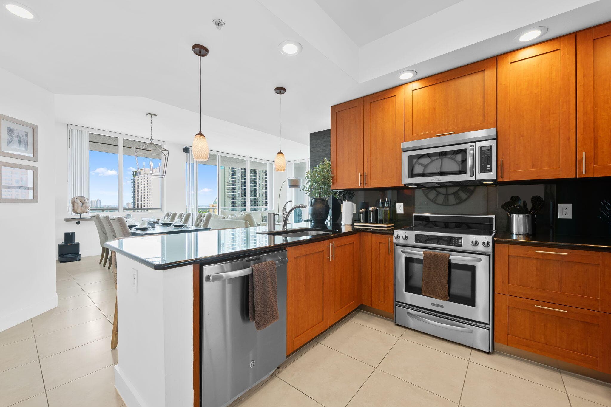 315 NE 3rd Avenue 1506, Fort Lauderdale, FL 33301 — photo 4 of 35