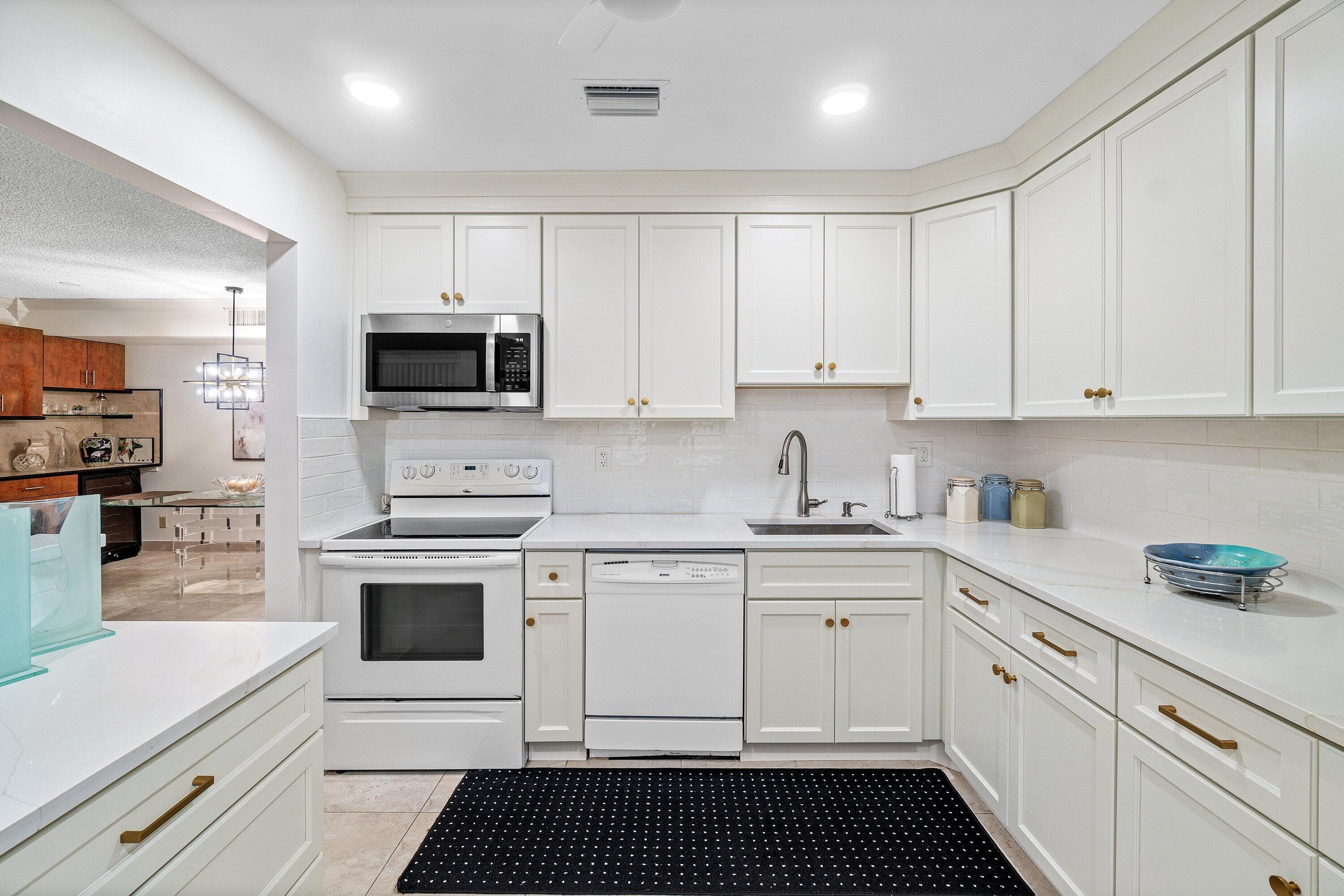 27 Capri A, Delray Beach, FL 33484 — photo 44 of 61