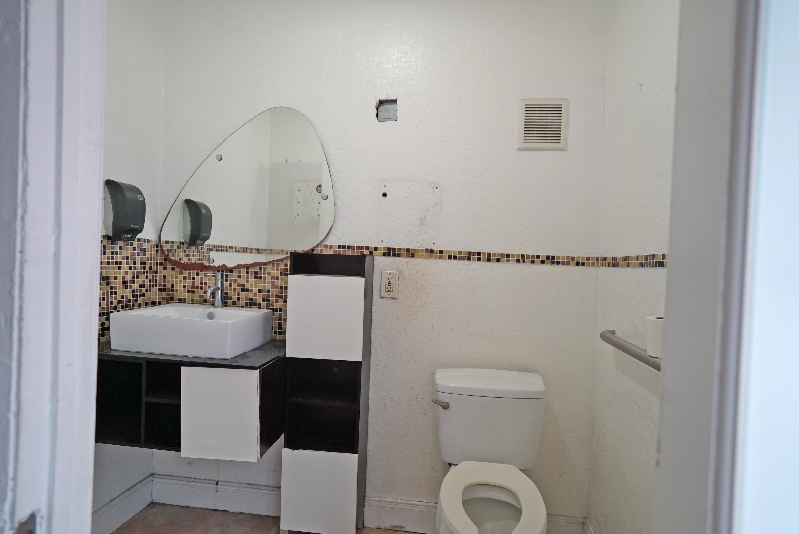 1365 SW 22nd Street, Miami, FL — photo 56 of 68