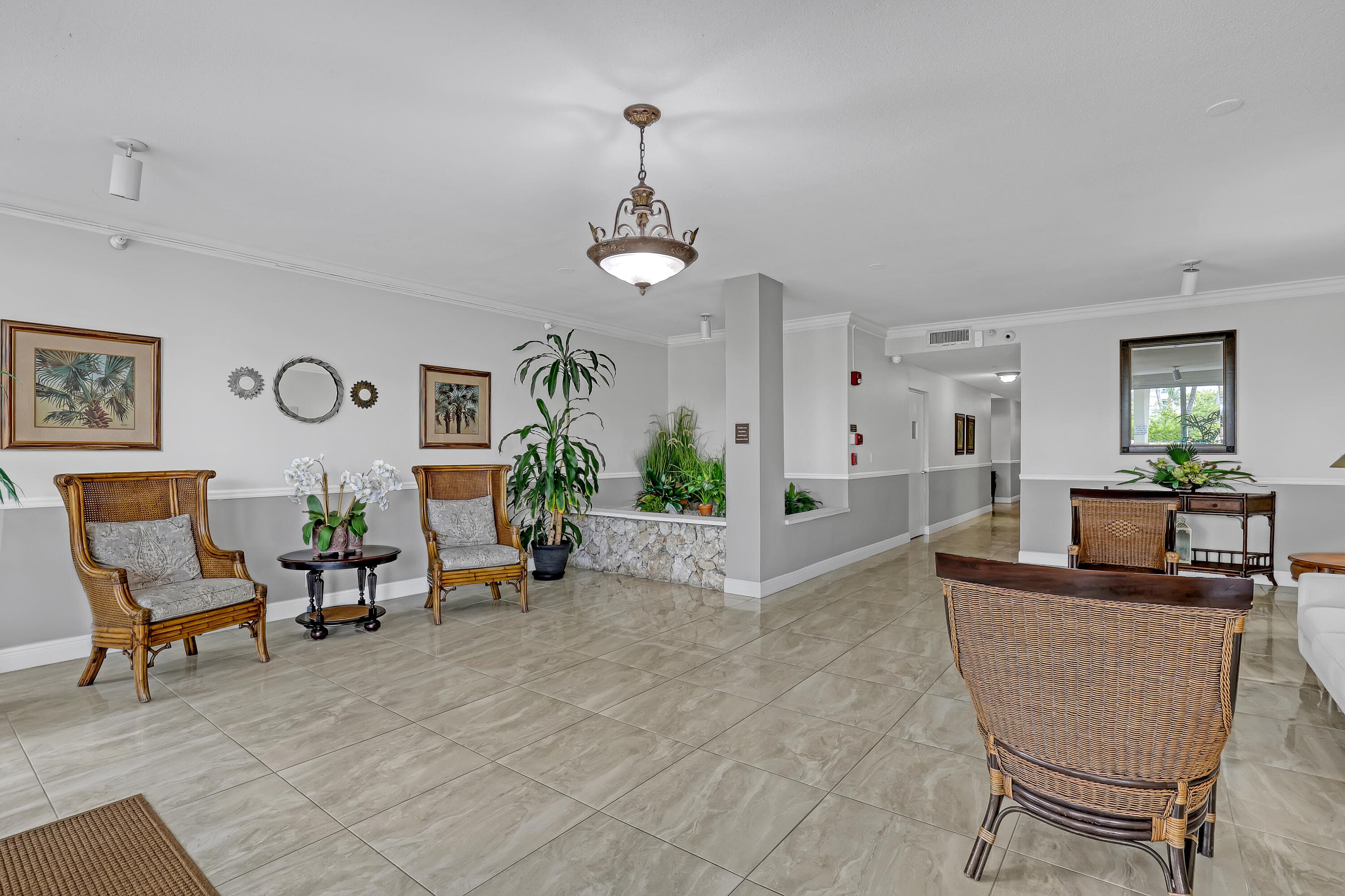 125 S Ocean Avenue 304, Palm Beach Shores, FL 33404 — photo 26 of 32