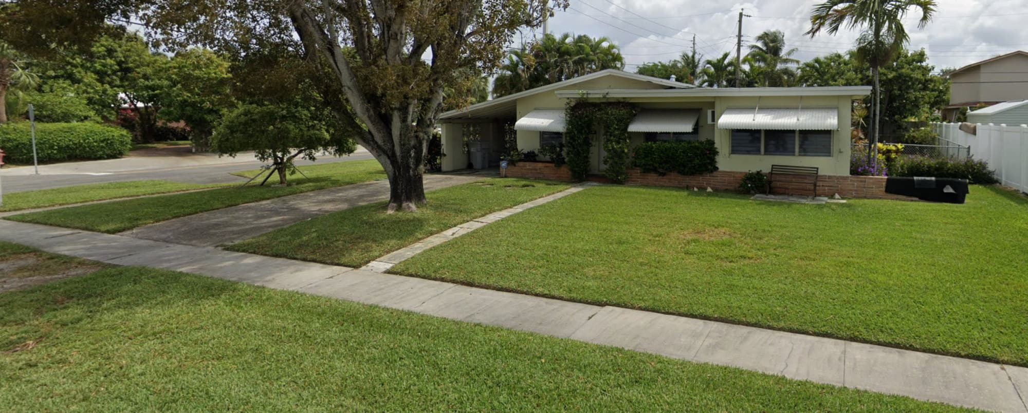712 NE 23rd Terrace, Pompano Beach, FL 33062 — photo 2 of 16