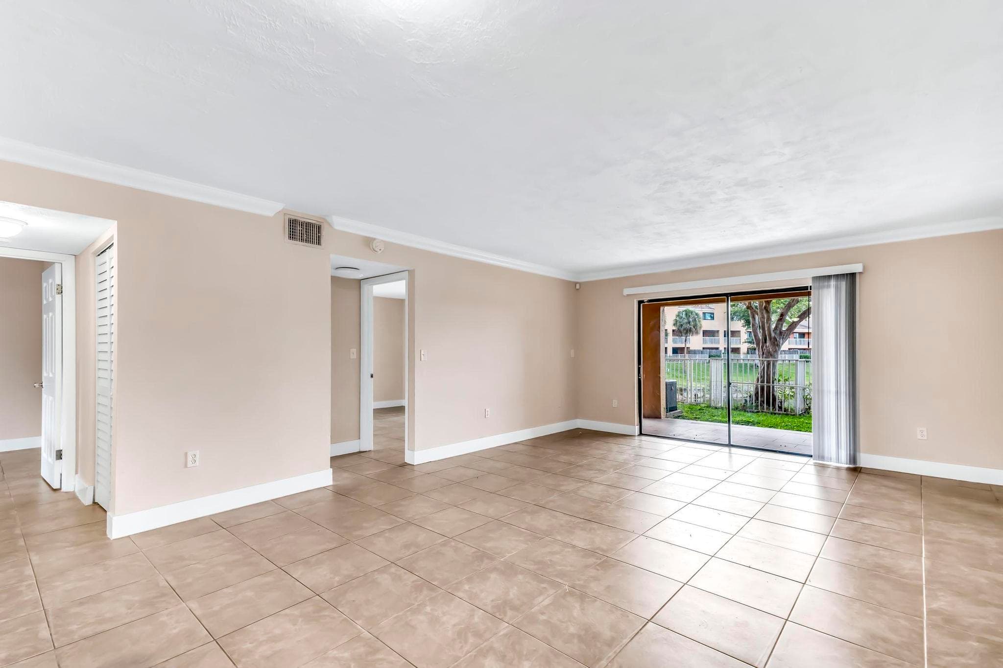 5200 NW 31st Avenue 141, Fort Lauderdale, FL 33309 — photo 3 of 33