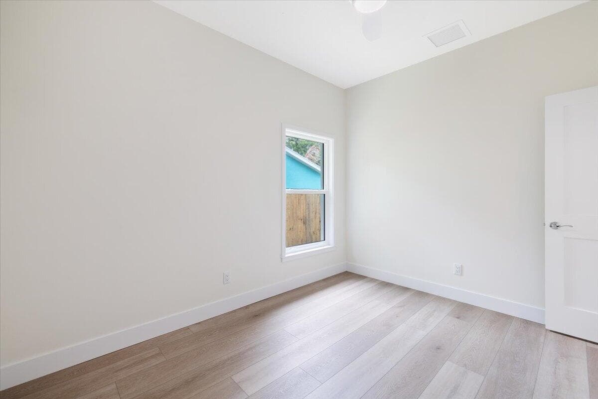 2376 28th Avenue SW, Vero Beach, FL 32968 — photo 25 of 43