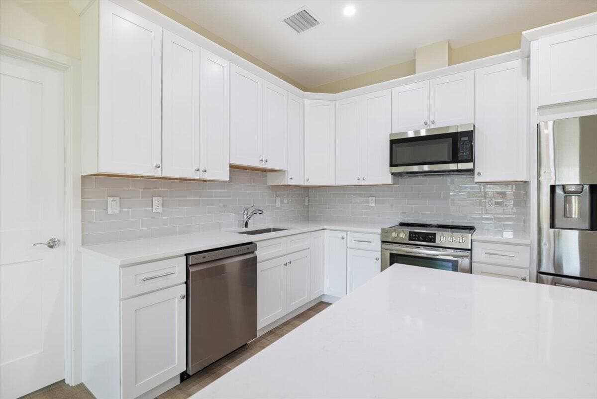 2376 28th Avenue SW, Vero Beach, FL 32968 — photo 12 of 43
