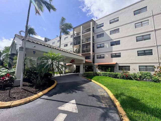701 NW 19th Street 500, Fort Lauderdale, FL 33311 — photo 1 of 24
