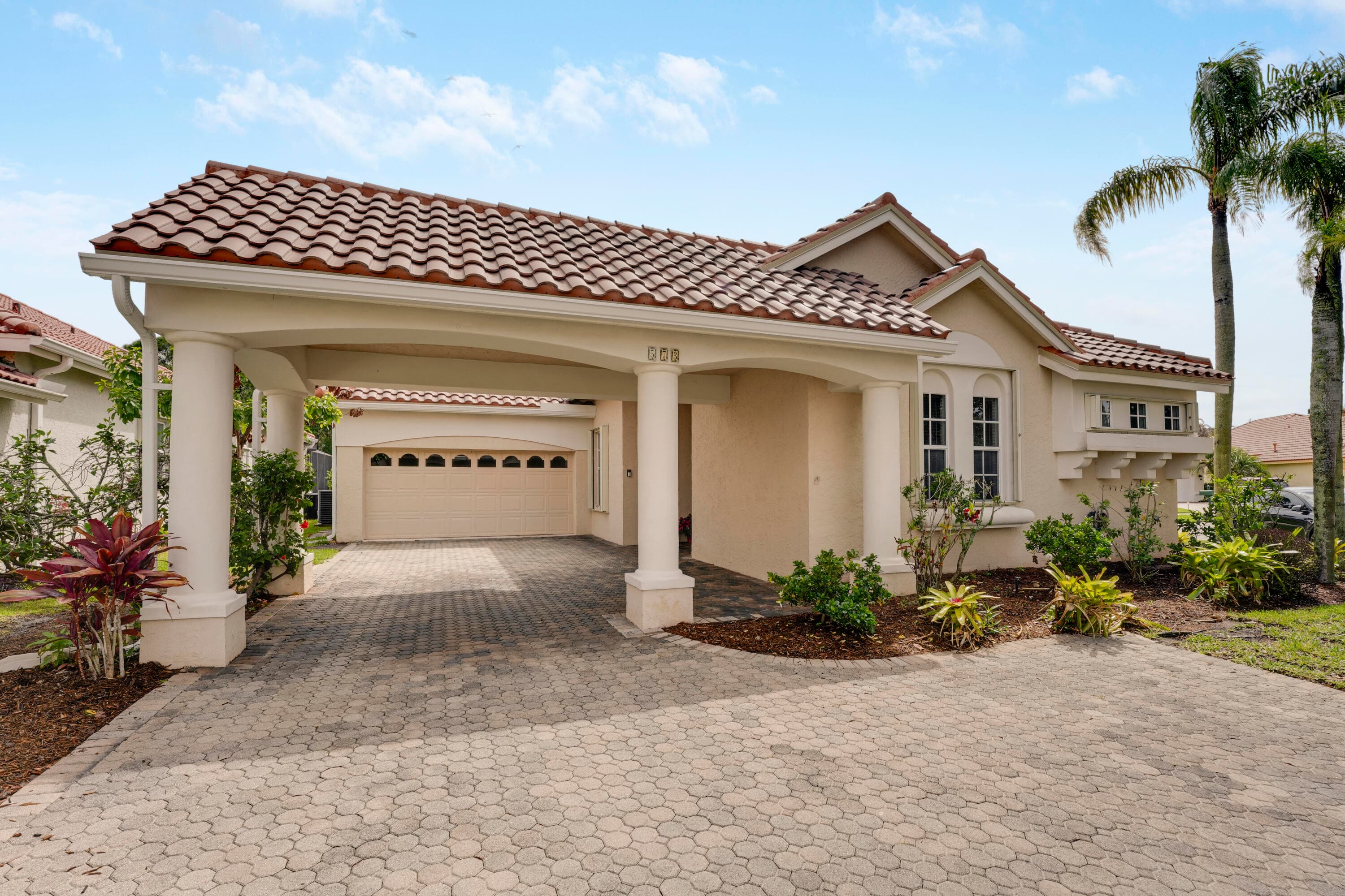 573 SW Saint Kitts Cove, Port St. Lucie, FL 34986 — photo 4 of 44