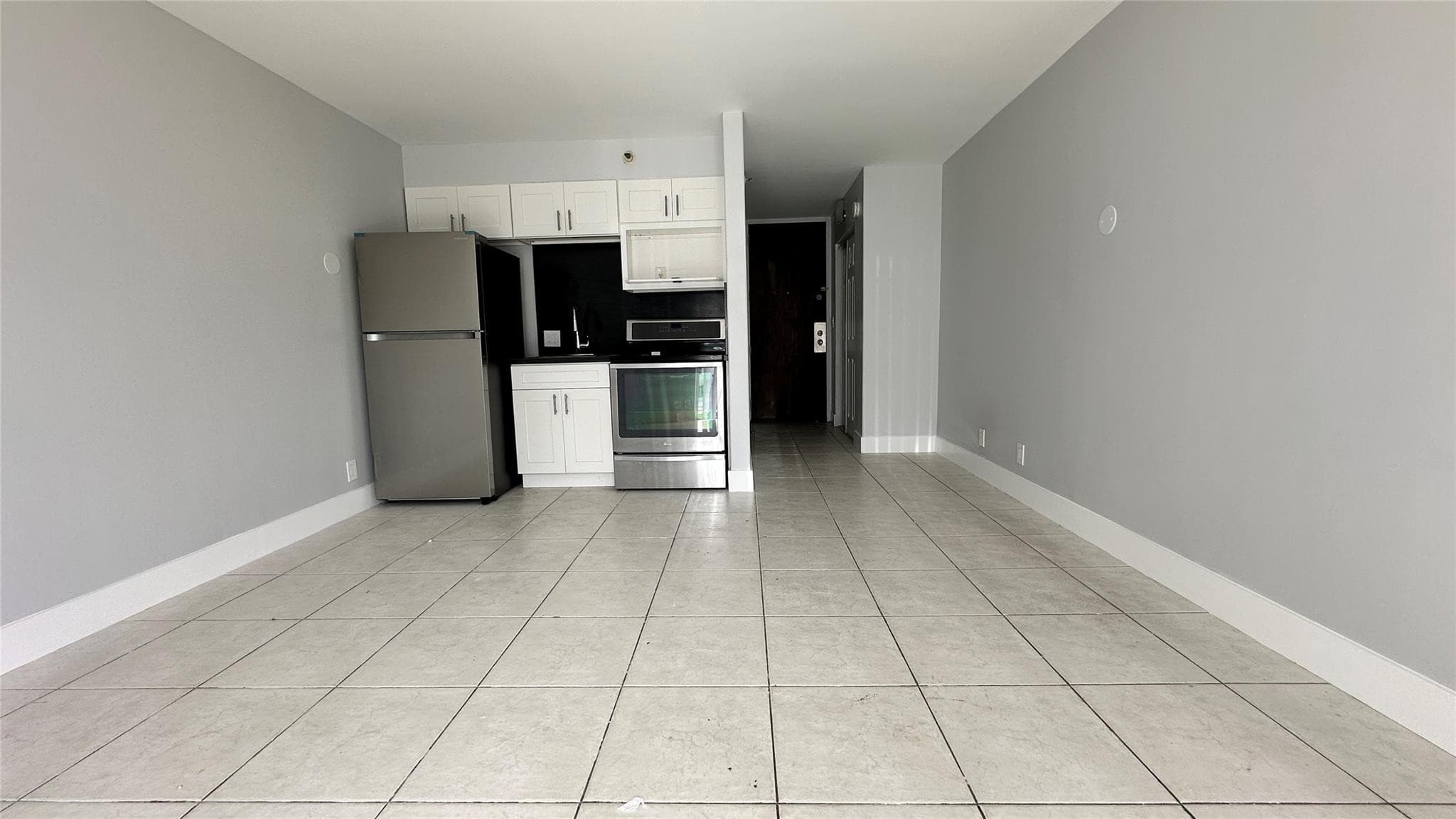 16450 NW 2nd Avenue 102, Miami, FL 33169 — photo