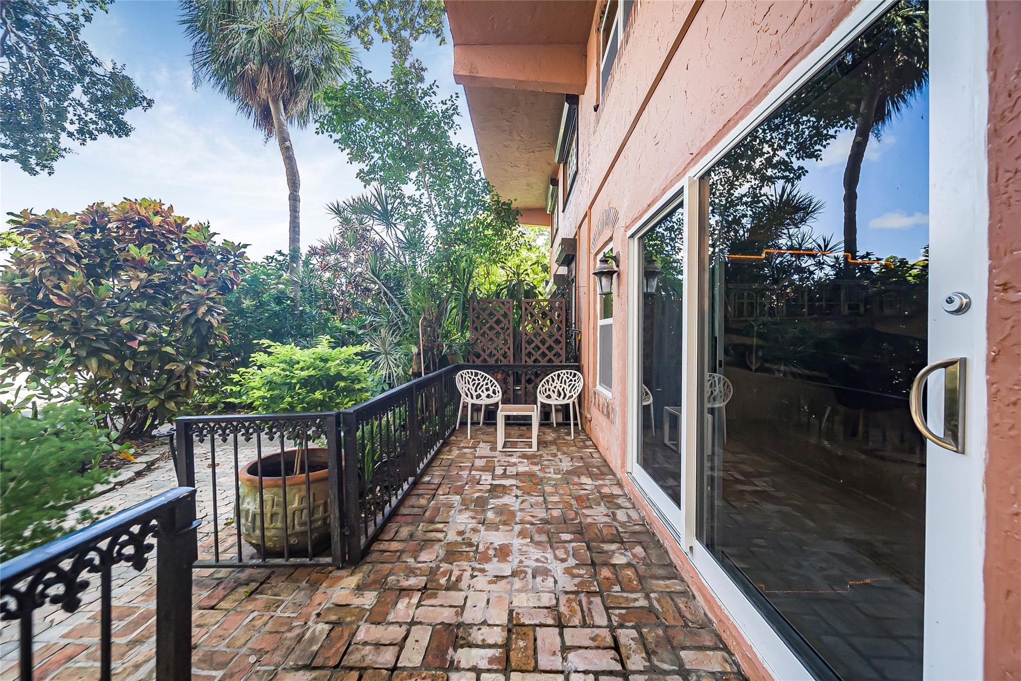 620 Tennis Club Drive 111, Fort Lauderdale, FL 33311 — photo 39 of 47