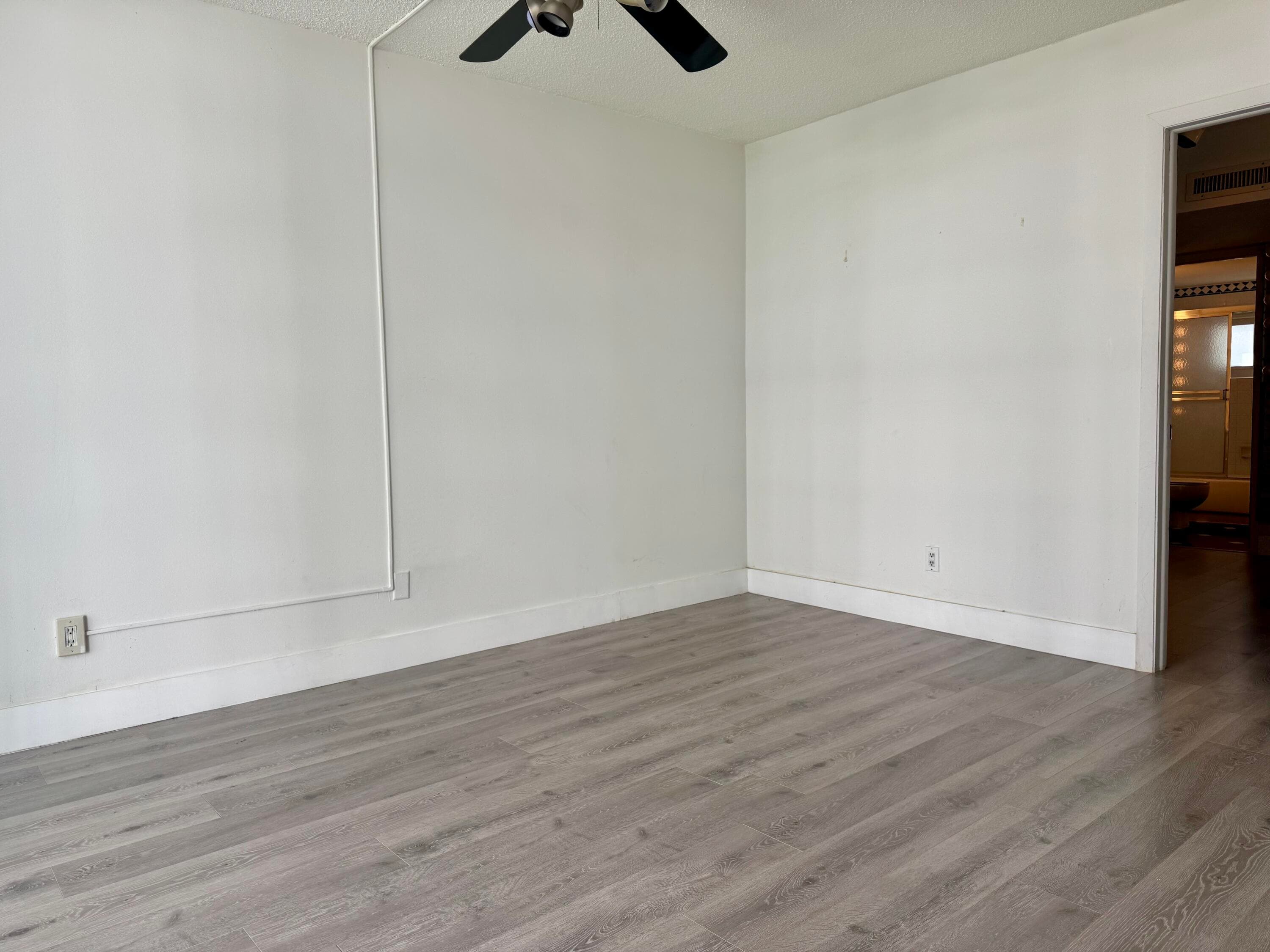5401 Collins Avenue Apt 144, Miami Beach, FL 33140 — photo 14 of 45
