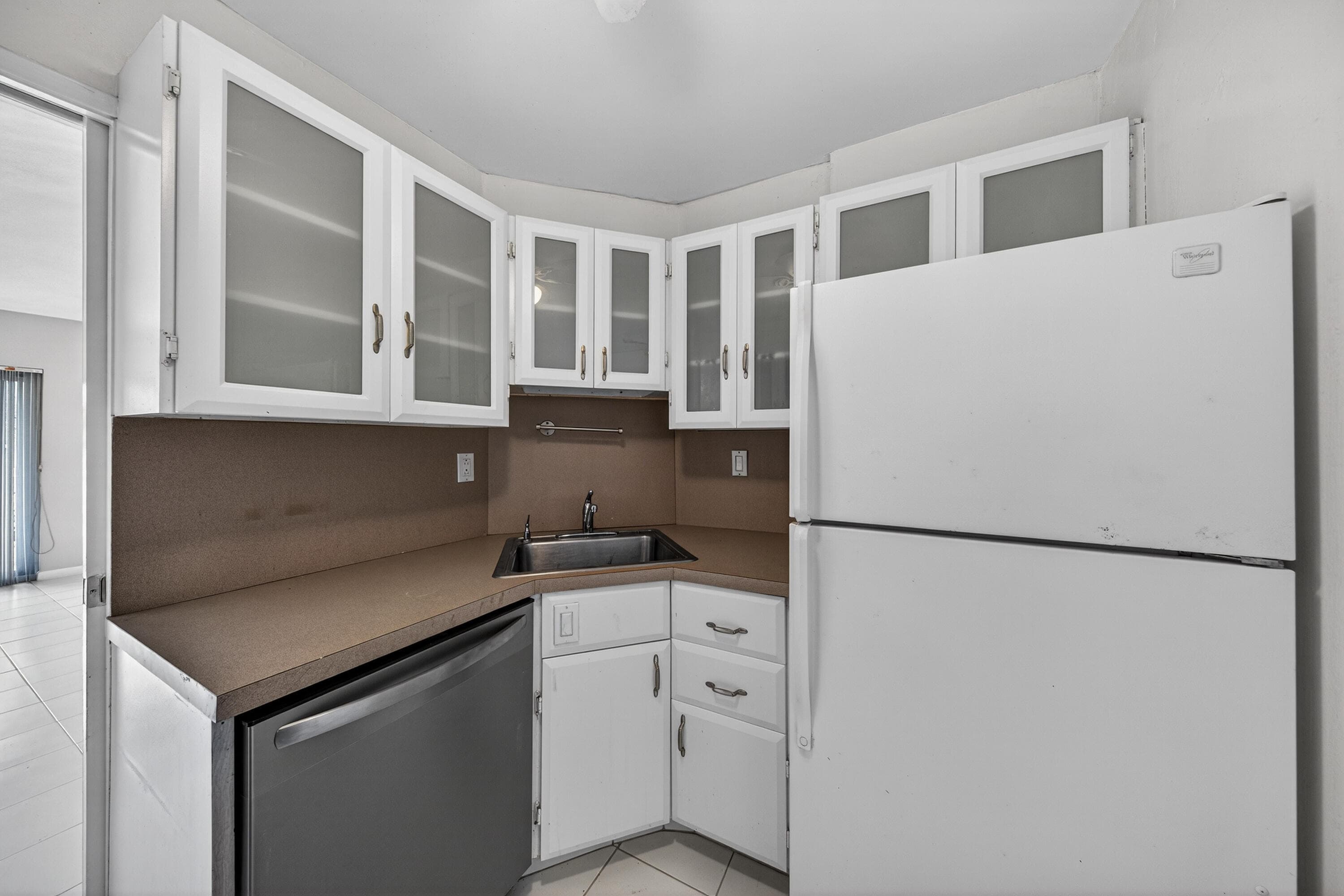 1831 NE 38th Street 108, Oakland Park, FL 33308 — photo 17 of 38