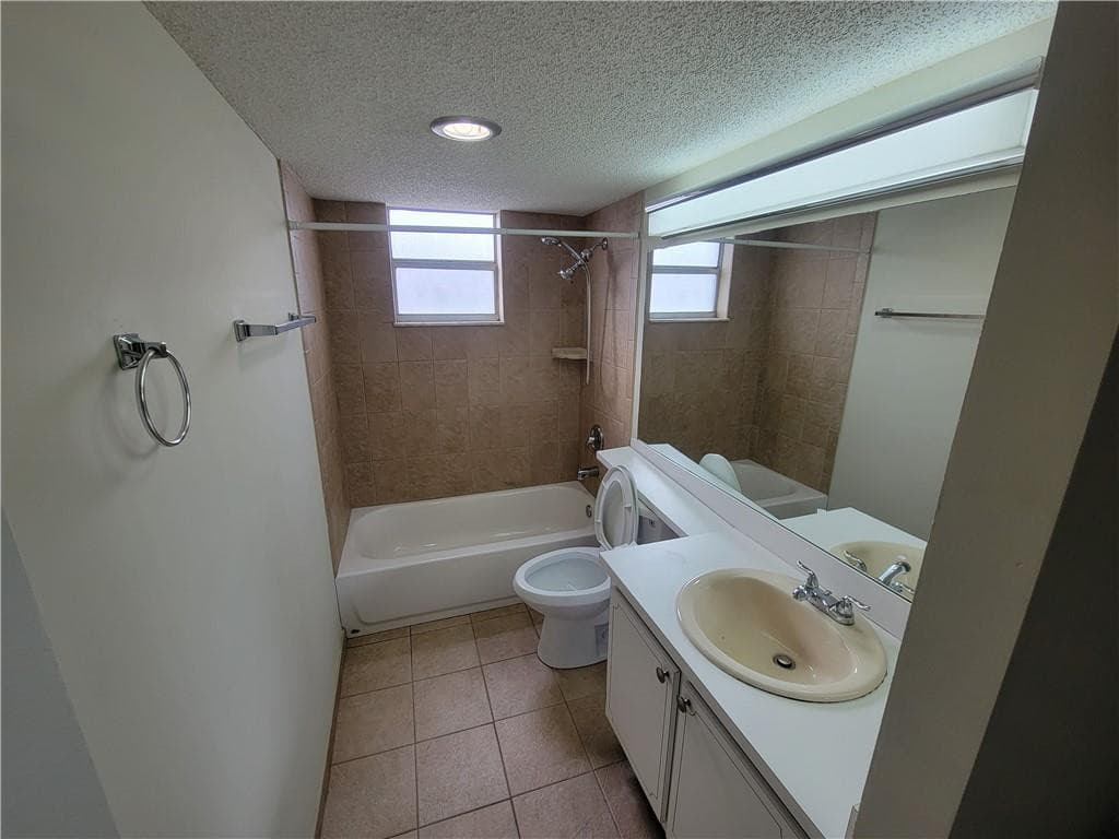 404 NW 68th Avenue 316, Plantation, FL 33317 — photo 5 of 15