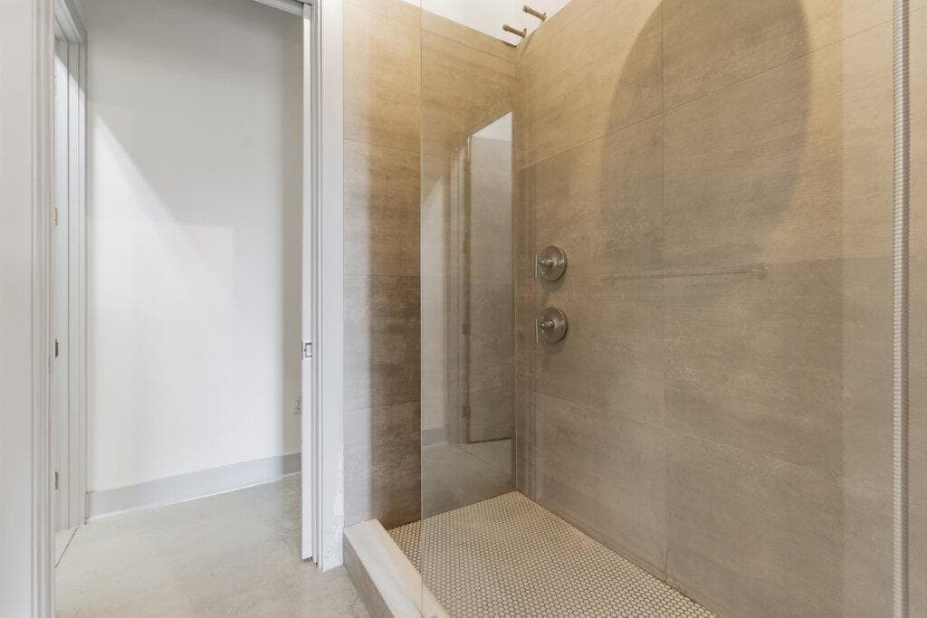 425 N Andrews Avenue 202, Fort Lauderdale, FL 33301 — photo 18 of 42