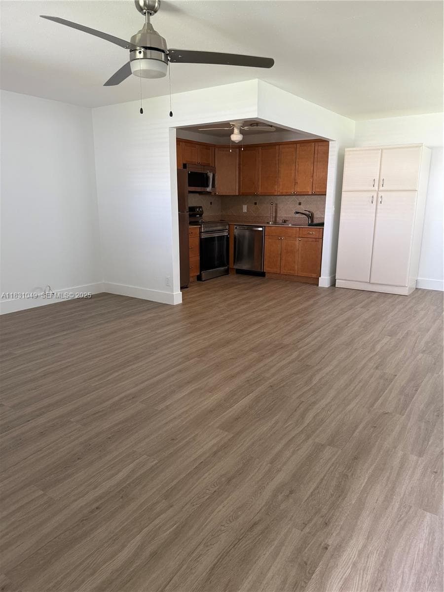 67 Monaco B, Delray Beach, FL 33446 — photo 2 of 15