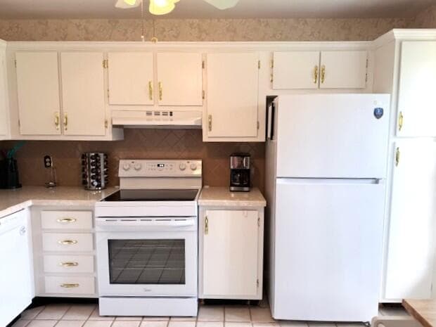 944 Savannas Point Drive Apt B, Fort Pierce, FL 34982 — photo 4 of 33