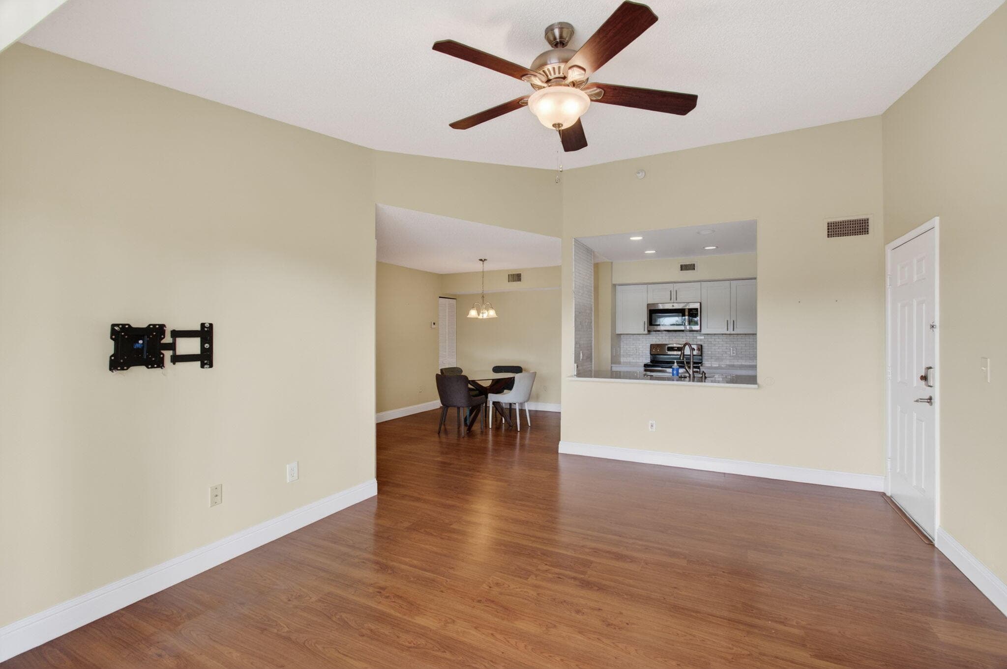 157 Yacht Club Way 303, Hypoluxo, FL 33462 — photo 12 of 56