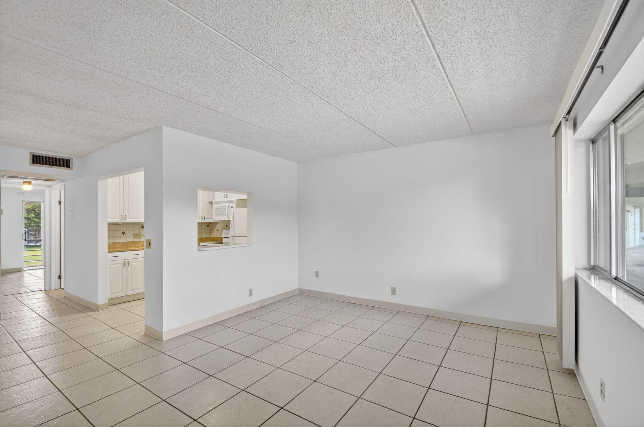 3300 Springdale Boulevard 208, Palm Springs, FL 33461 — photo 7 of 74