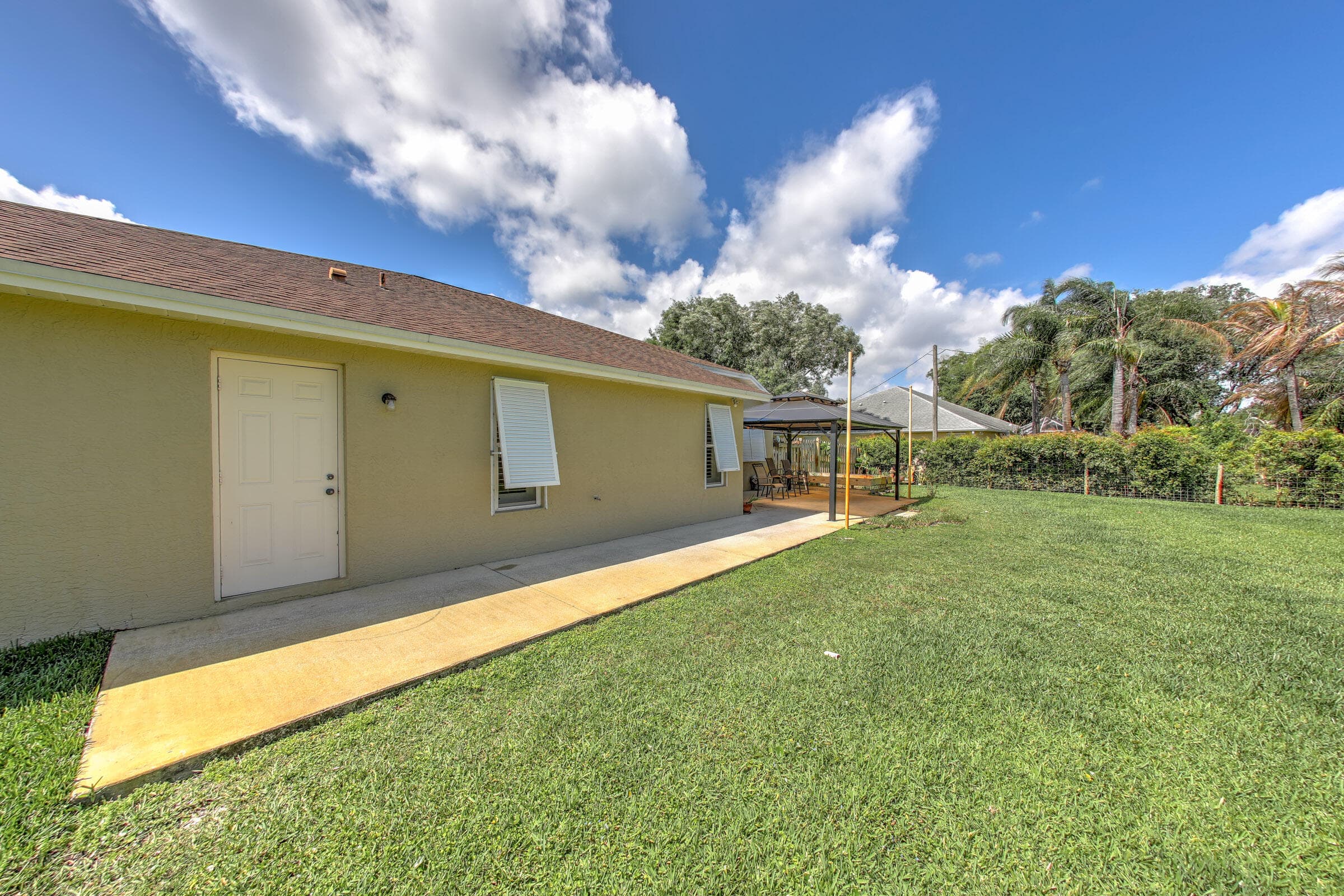 2025 SE Allamanda Drive, Port St. Lucie, FL 34952 — photo 39 of 68