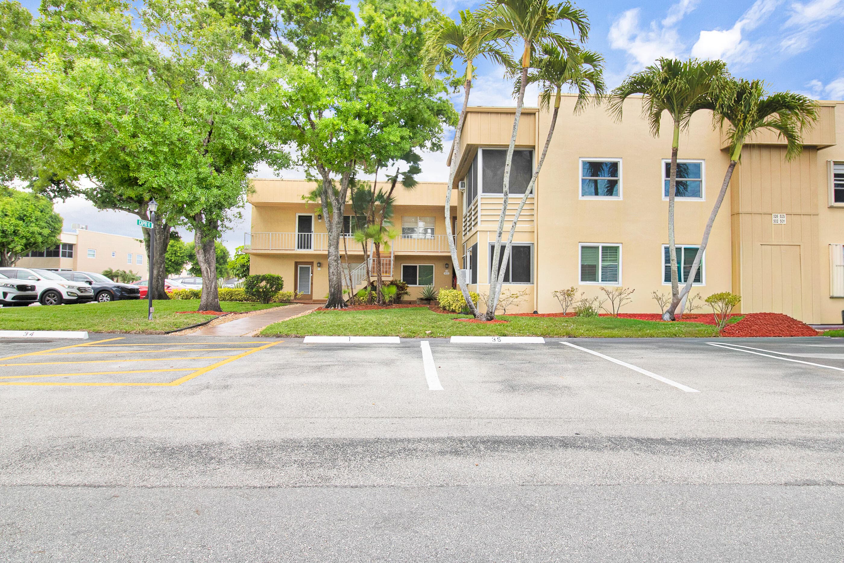 525 Capri K, Delray Beach, FL 33484 — photo 1 of 27