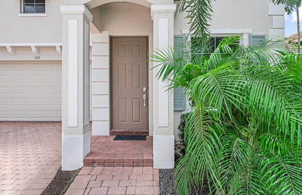 160 Belle Grove Lane, West Palm Beach, FL 33411 — photo 4 of 72