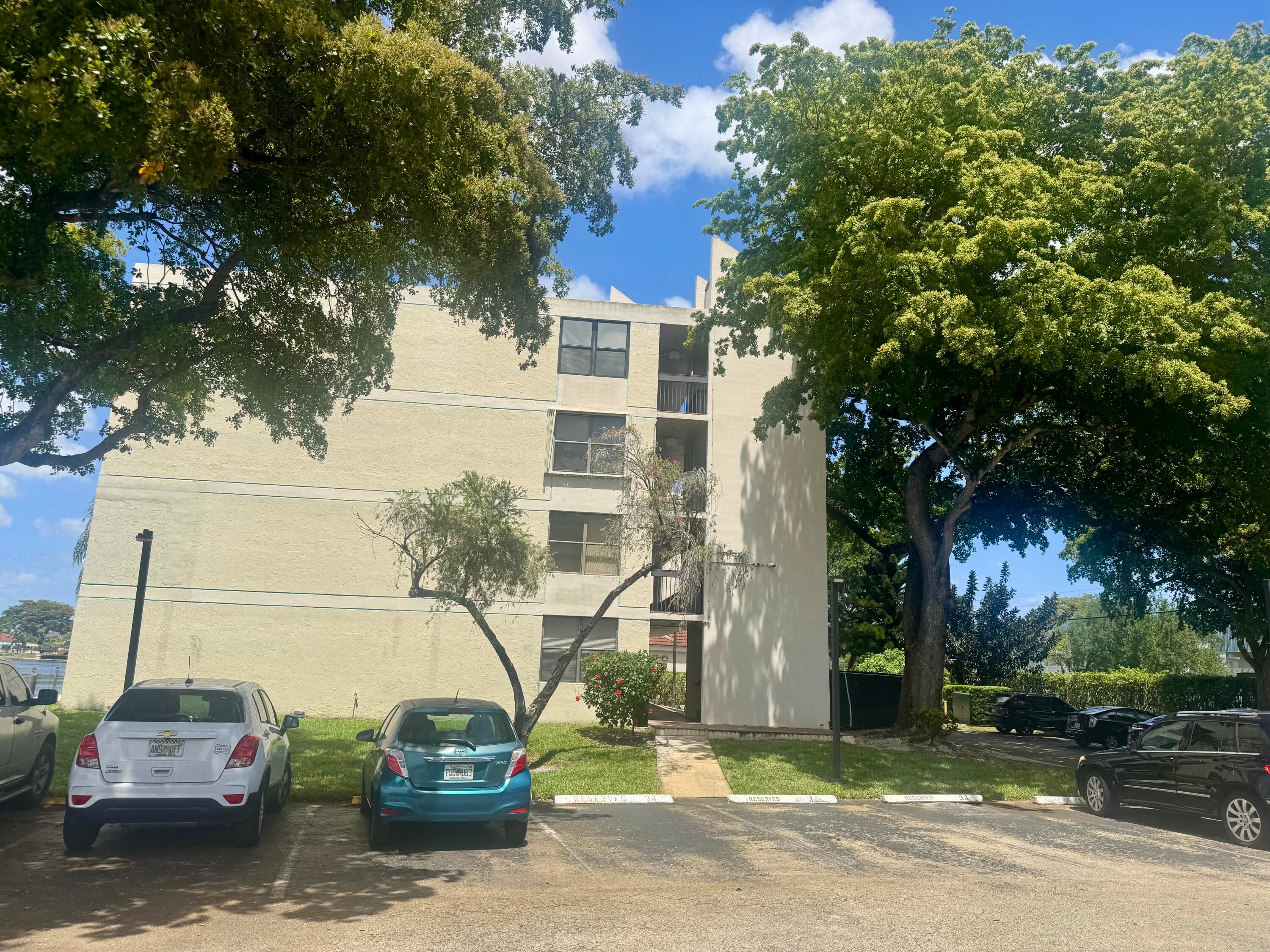 110 Lake Emerald Drive 404, Oakland Park, FL 33309 — photo