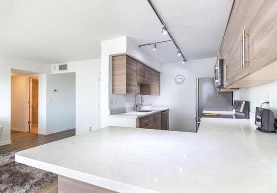 720 Bayshore Drive 403, Fort Lauderdale, FL 33304 — photo 4 of 15