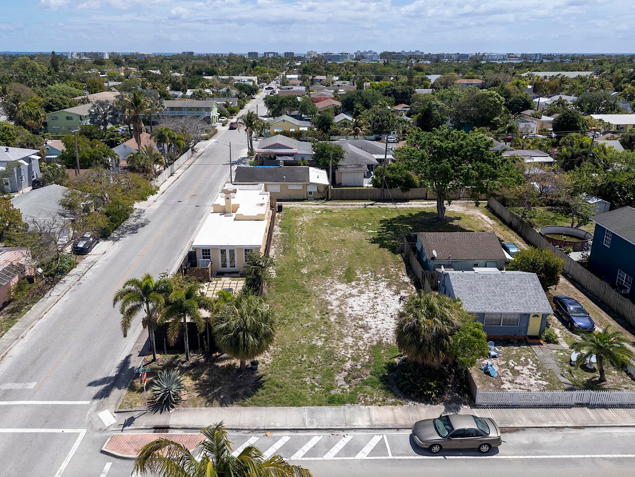 628 N K Street, Lake Worth Beach, FL 33460 — photo 8 of 13
