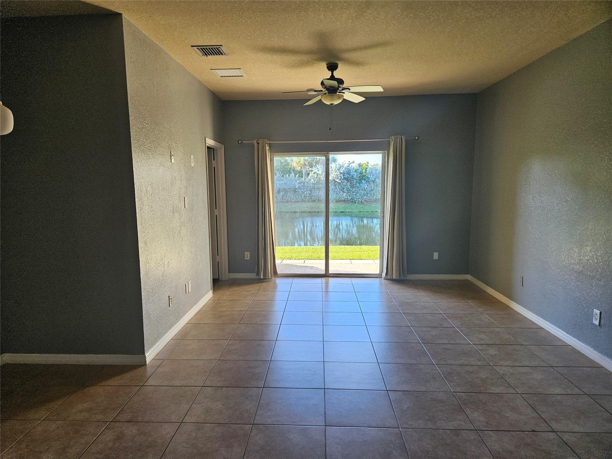 9082 Plymouth Place 9082, Tamarac, FL 33321 — photo 4 of 42