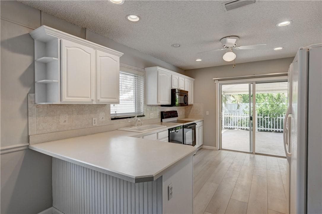 7743 W Country Club Boulevard, Boca Raton, FL 33487 — photo 21 of 39