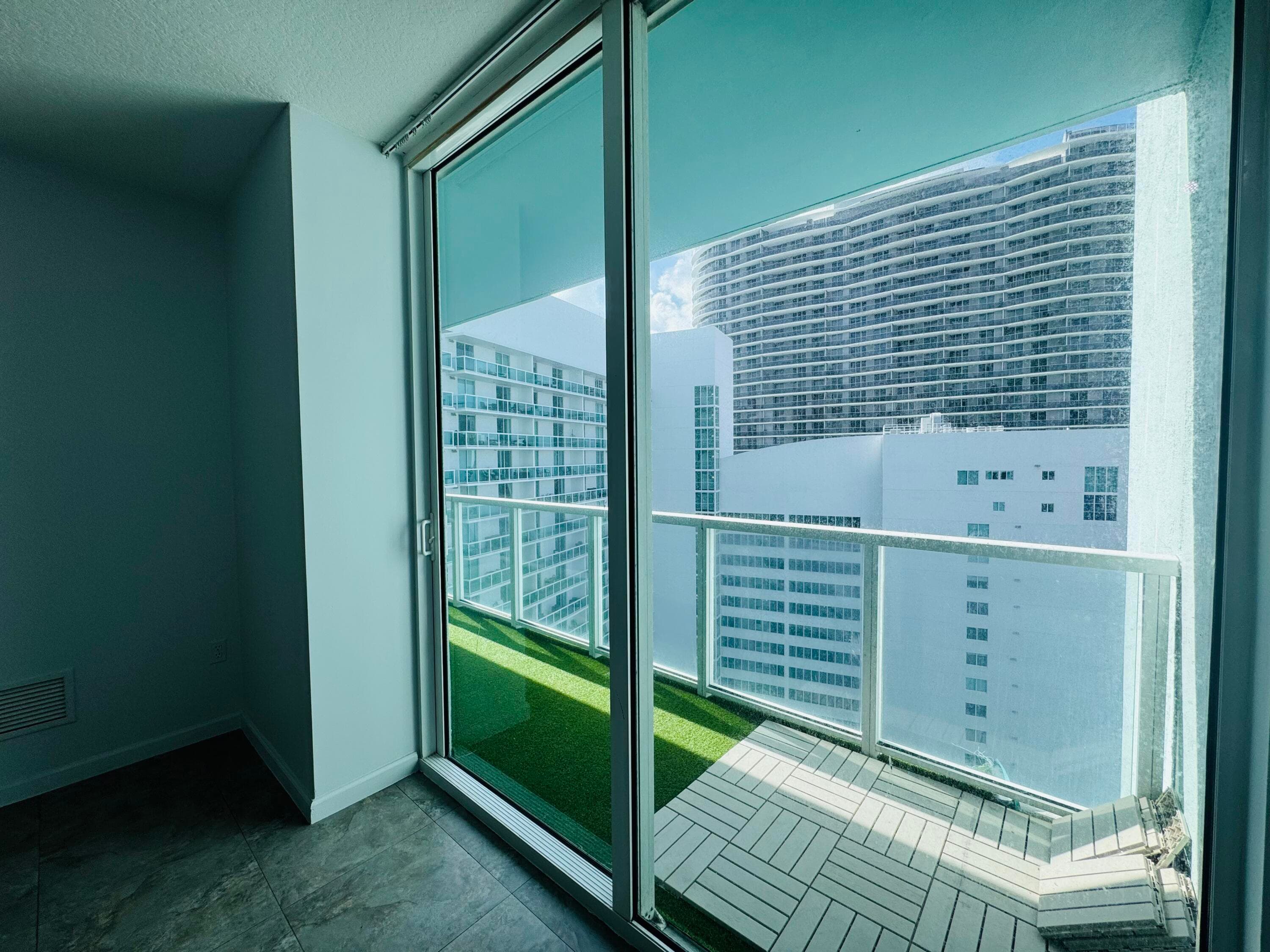 1900 N Bayshore Drive 3609, Miami, FL 33132 — photo 18 of 21