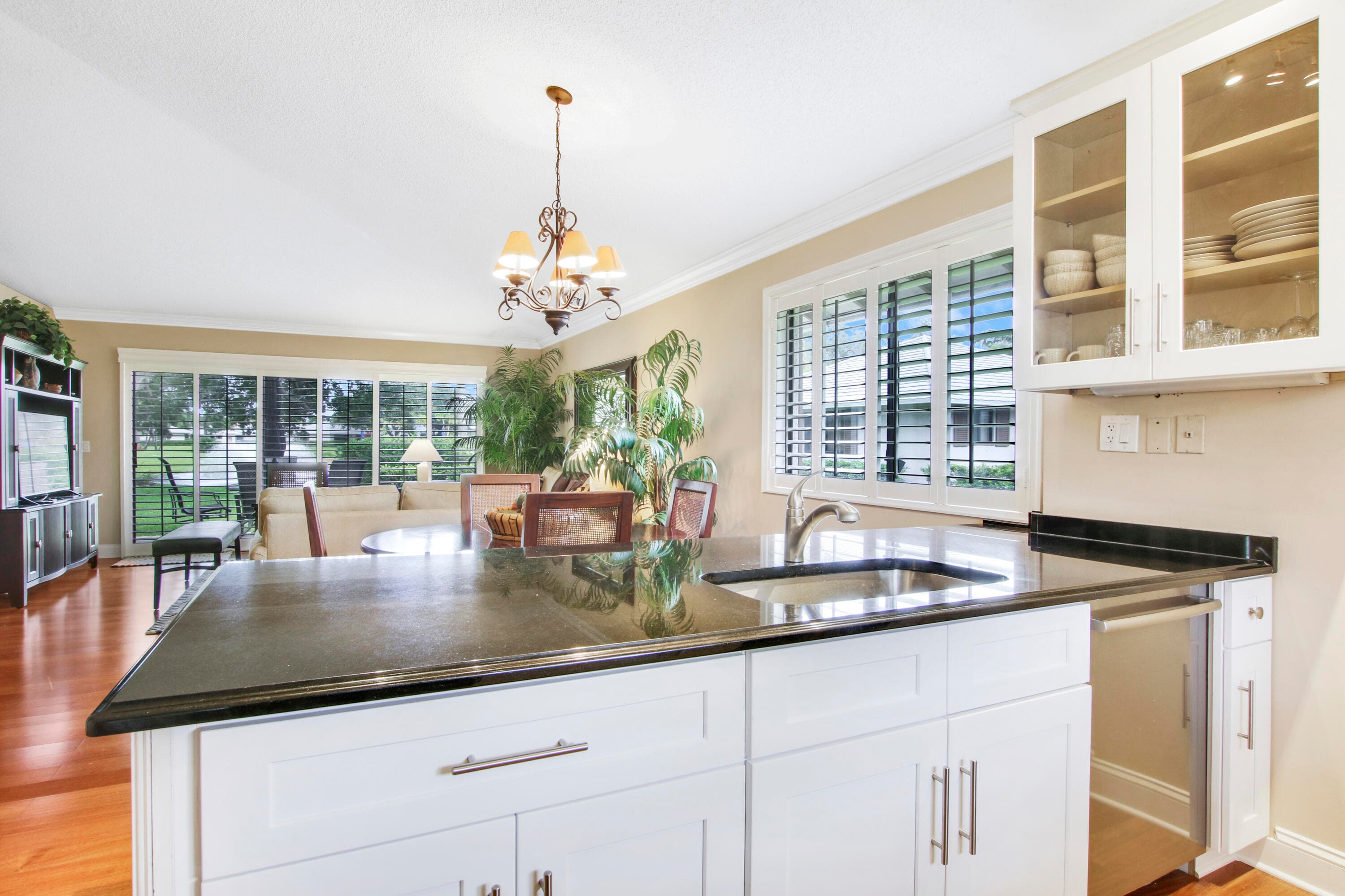 915 Club Drive, Palm Beach Gardens, FL 33418 — photo 2 of 17
