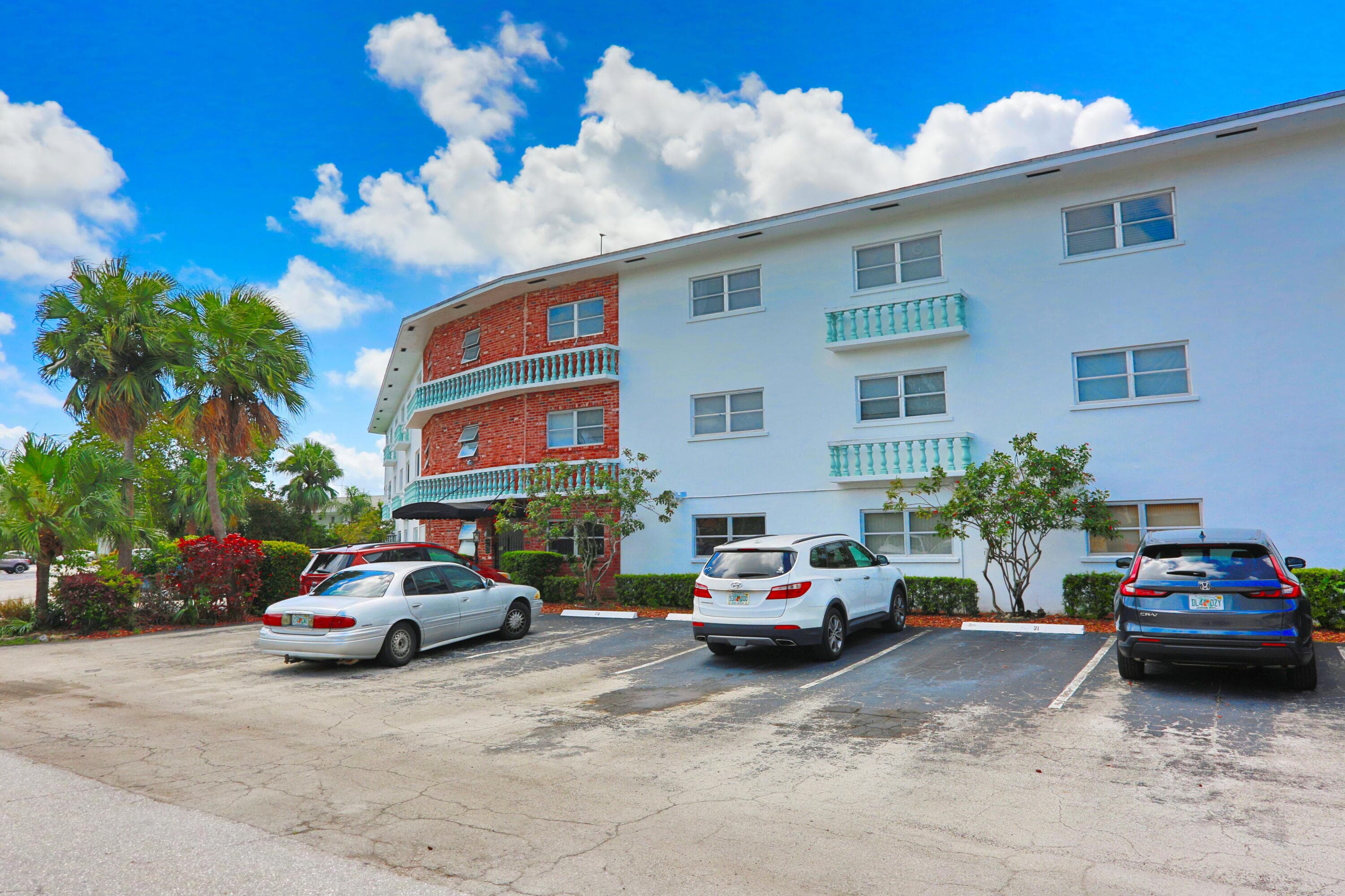 600 Pine Drive 209, Pompano Beach, FL 33060 — photo 5 of 72