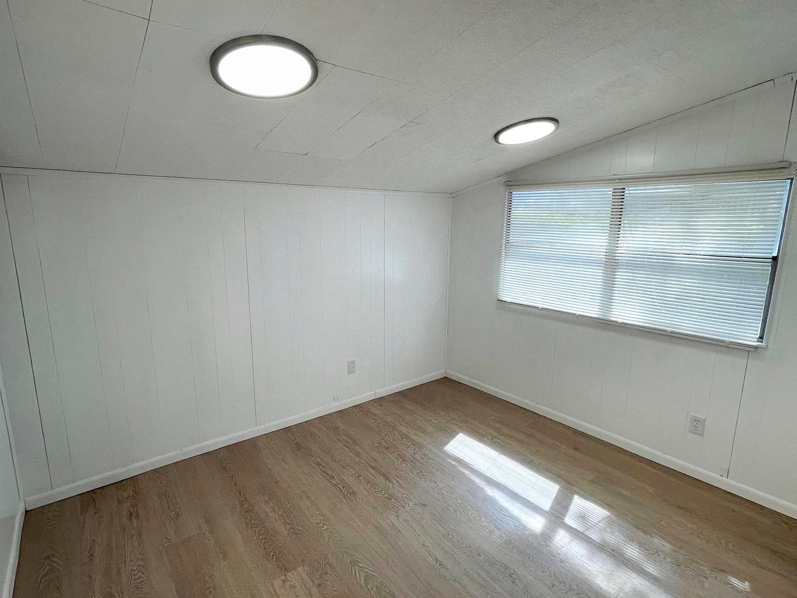 840 NW 33rd Street, Oakland Park, FL — photo 15 of 22