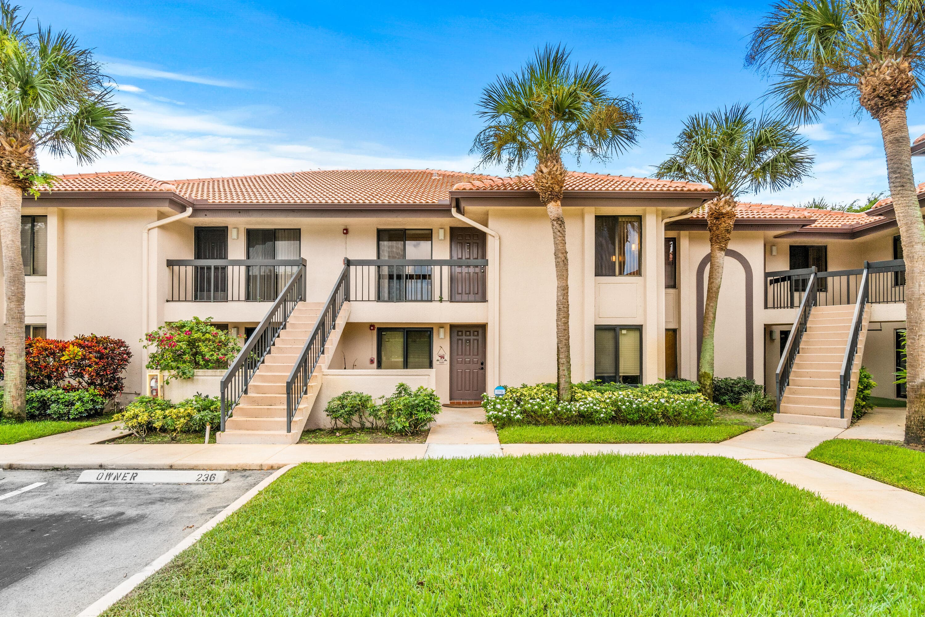 5151 W Club Circle 206, Boca Raton, FL 33487 — photo 2 of 22