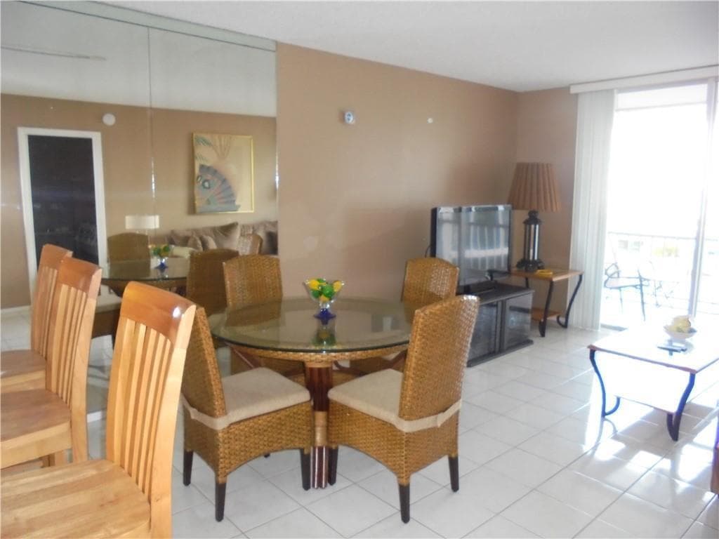 1391 S Ocean Boulevard 204, Pompano Beach, FL 33062 — photo 4 of 20