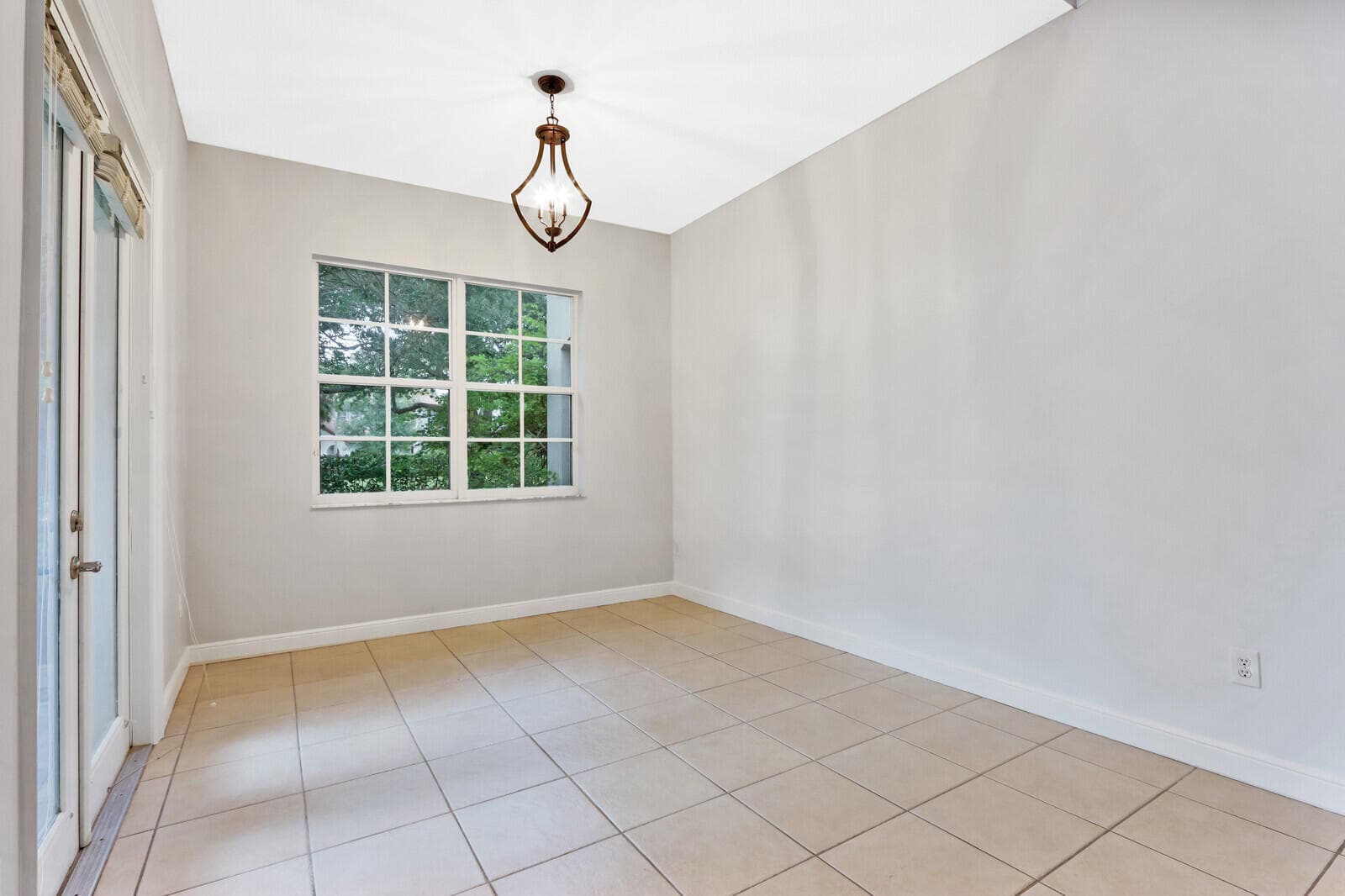 1904 Flower Drive, Palm Beach Gardens, FL 33410 — photo 10 of 48