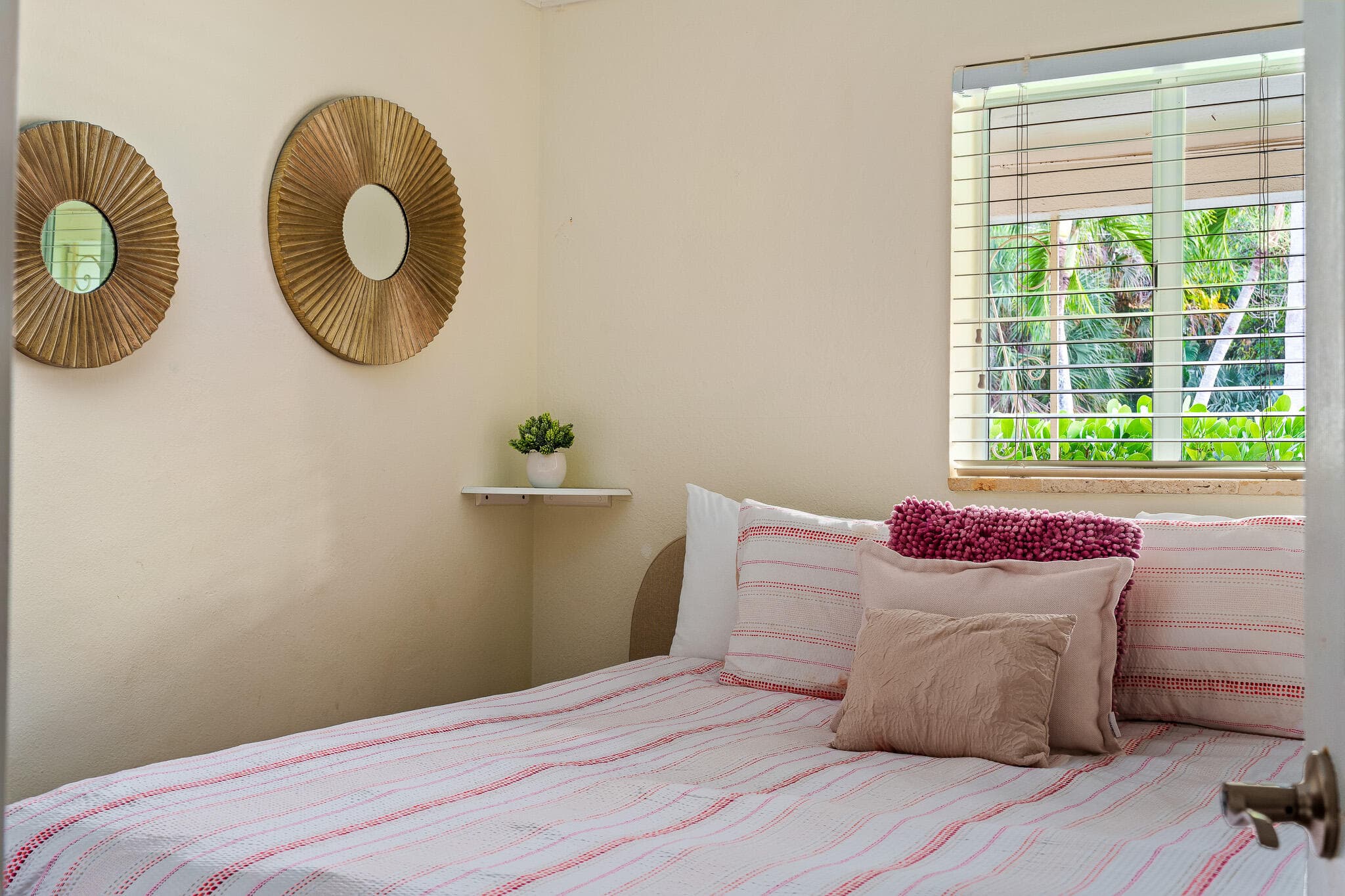 2757 NE 14th Avenue, Wilton Manors, FL 33334 — photo 36 of 76