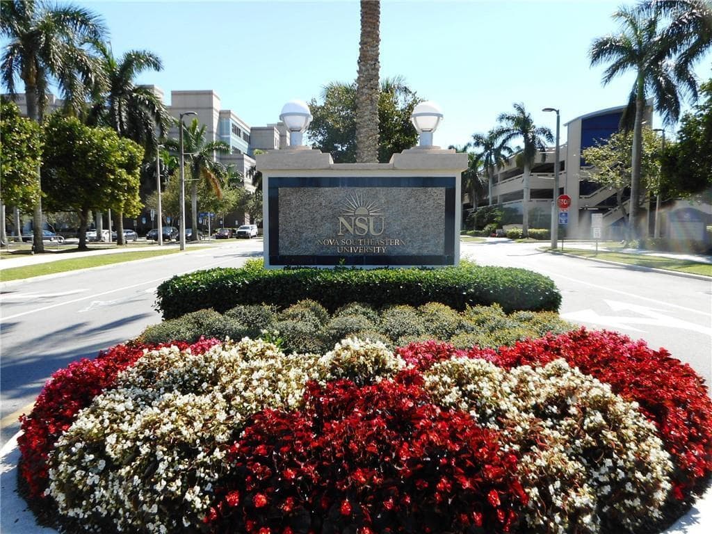 2986 S University Drive 8205, Davie, FL 33328 — photo 12 of 19