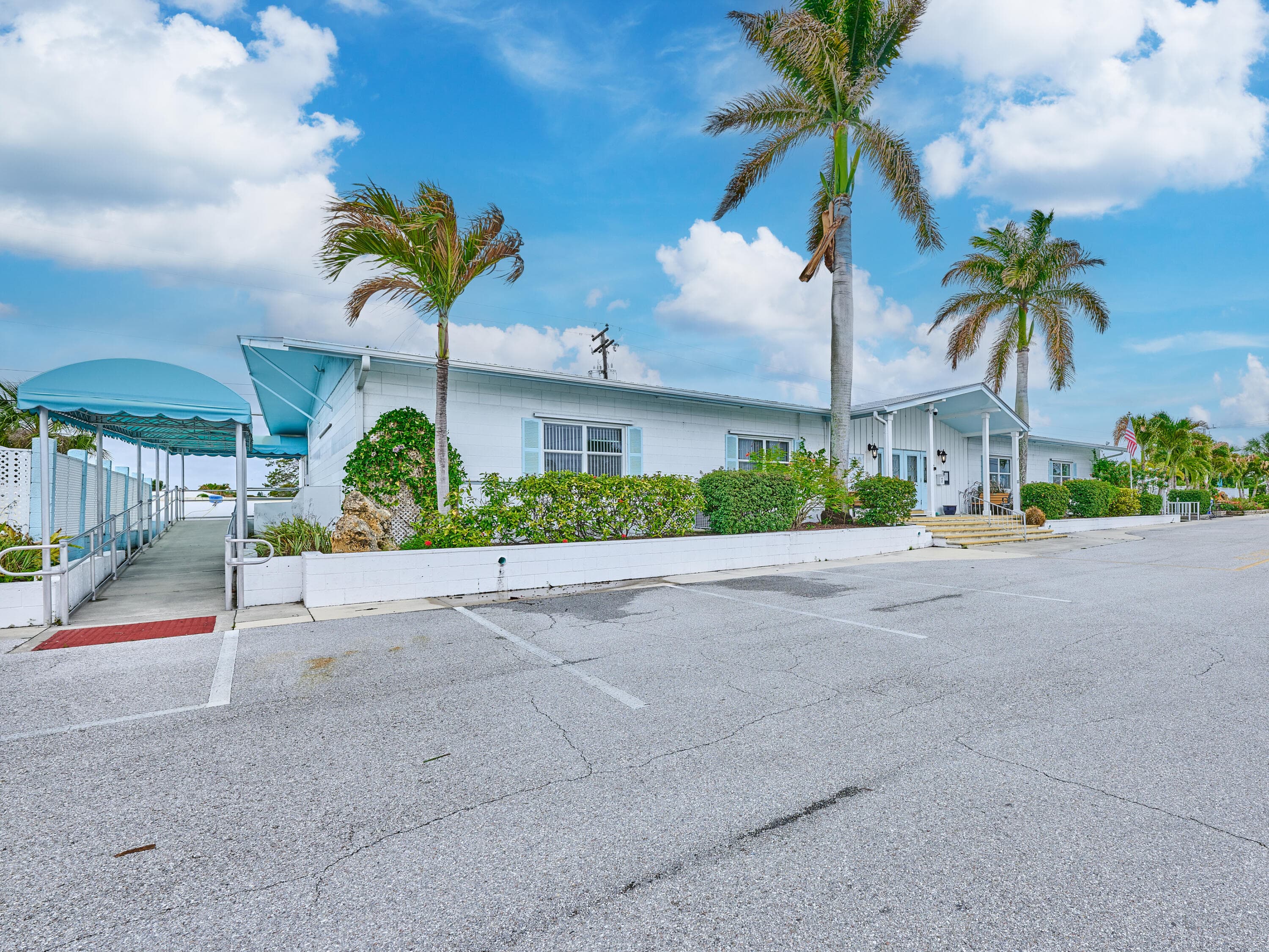 4300 SE Saint Lucie Boulevard 123, Stuart, FL 34997 — photo 34 of 53