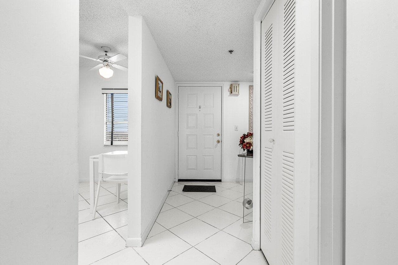 7310 Ashford Place, Delray Beach, FL 33446 — photo 4 of 42