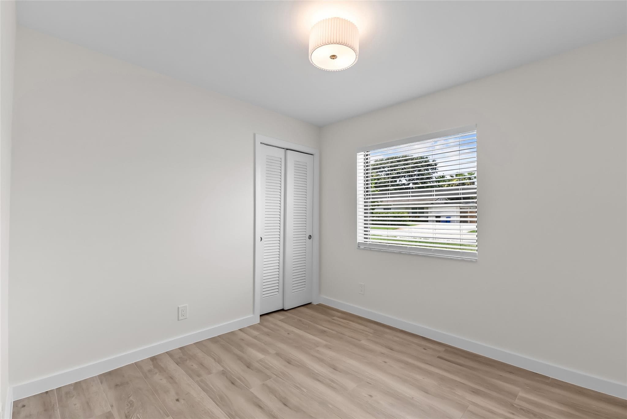 908 Lighthouse Drive, North Palm Beach, FL 33408 — photo 7 of 39