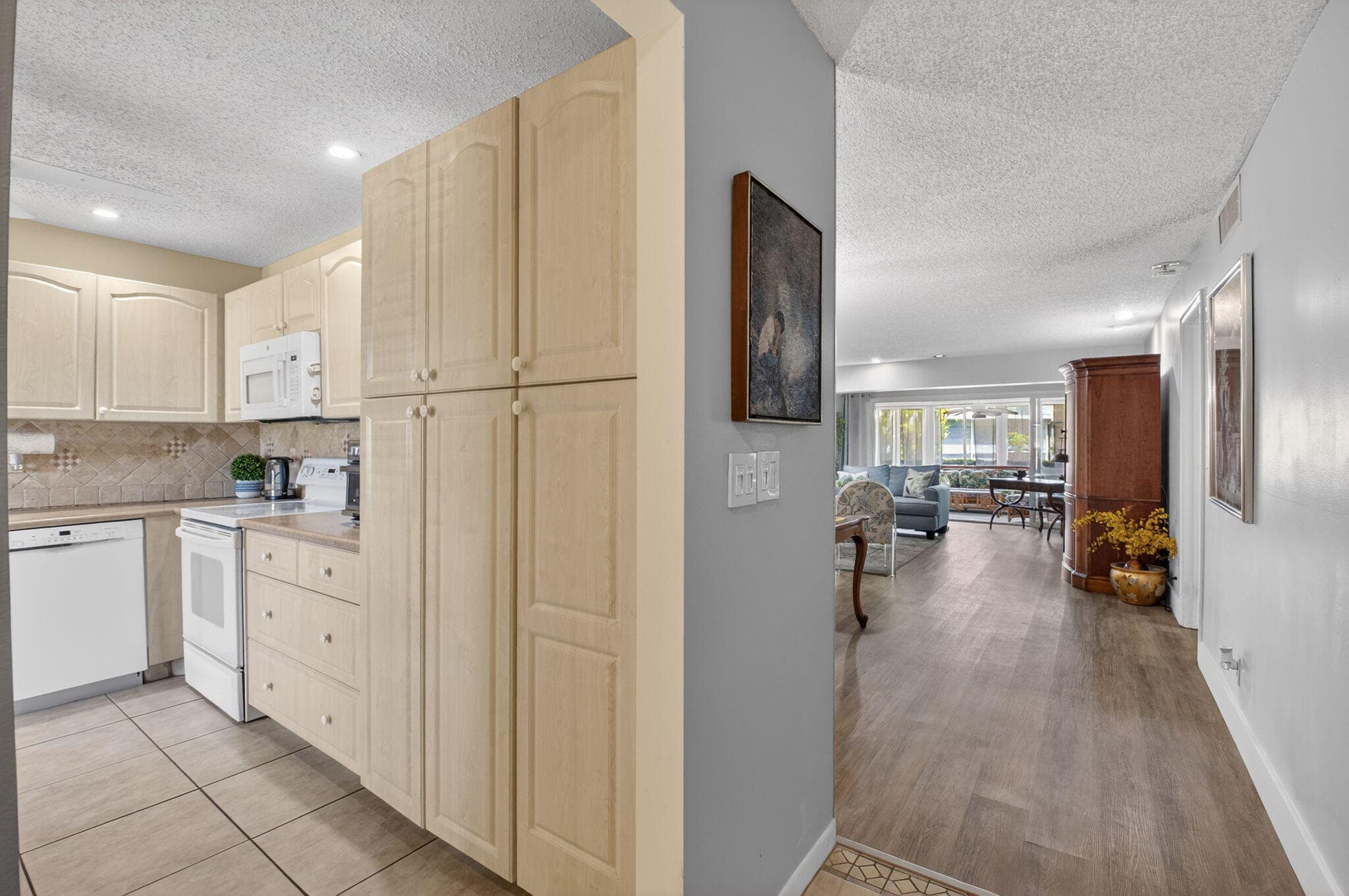 1600 NW 18th Avenue 104, Delray Beach, FL 33445 — photo 3 of 30