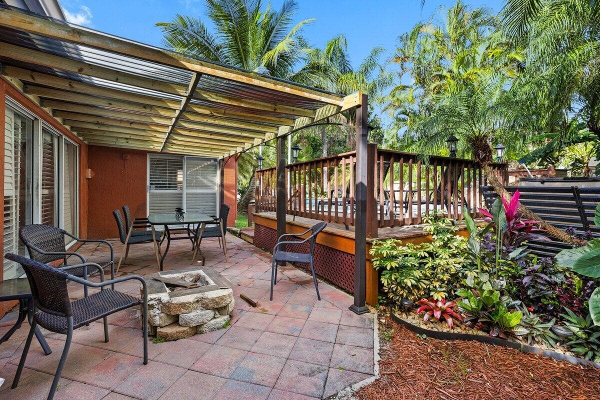 363 SW 161st Avenue, Pembroke Pines, FL 33027 — photo 26 of 34