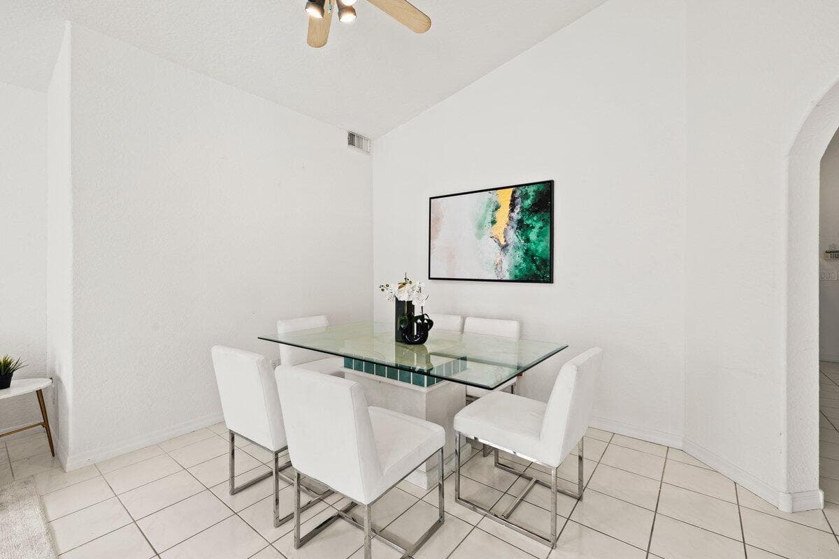 363 SW 161st Avenue, Pembroke Pines, FL 33027 — photo 8 of 34