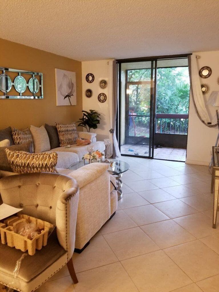 733 SE 1st Way 105, Deerfield Beach, FL 33441 — photo 2 of 5