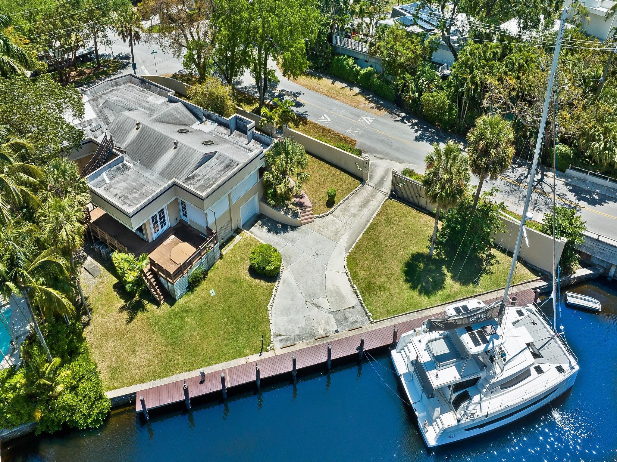 1401 SE 9th Street, Fort Lauderdale, FL 33316 — photo 3 of 8