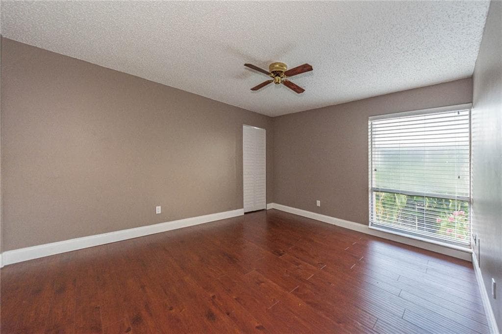 1555 14th Avenue 201, Vero Beach, FL 32960 — photo 10 of 28