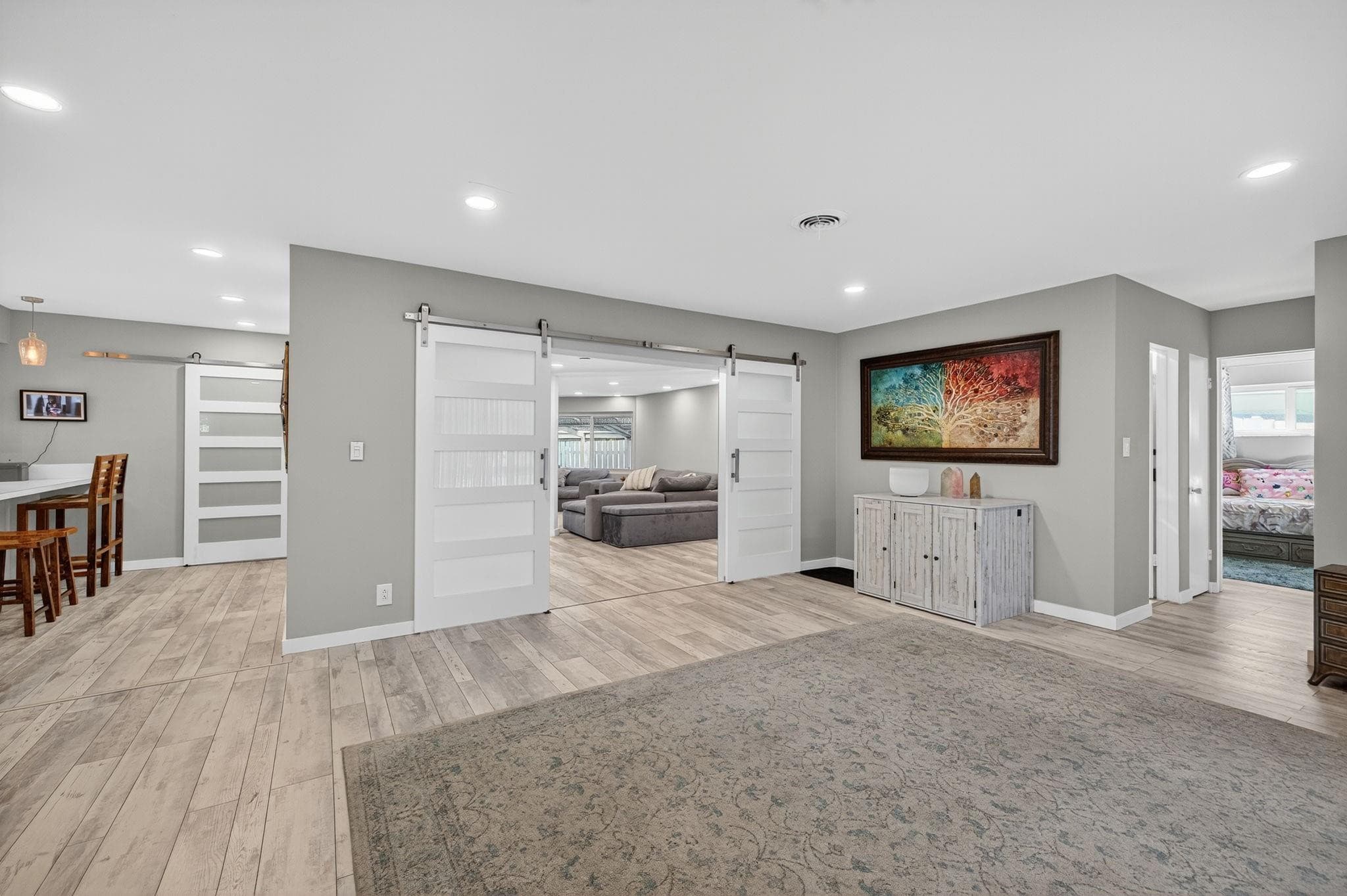 1570 NE 30th Place, Oakland Park, FL 33334 — photo 5 of 76