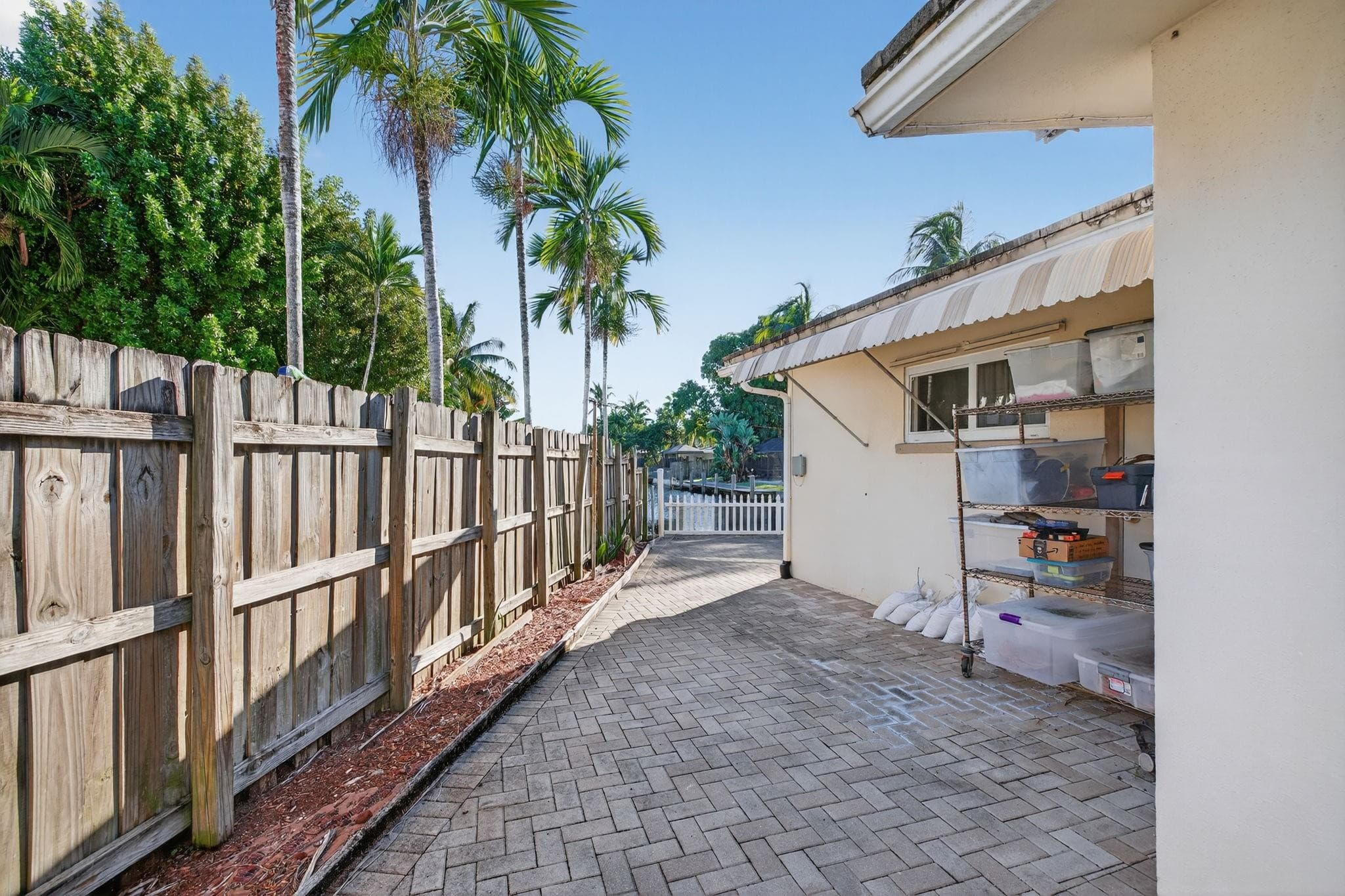 1570 NE 30th Place, Oakland Park, FL 33334 — photo 61 of 76