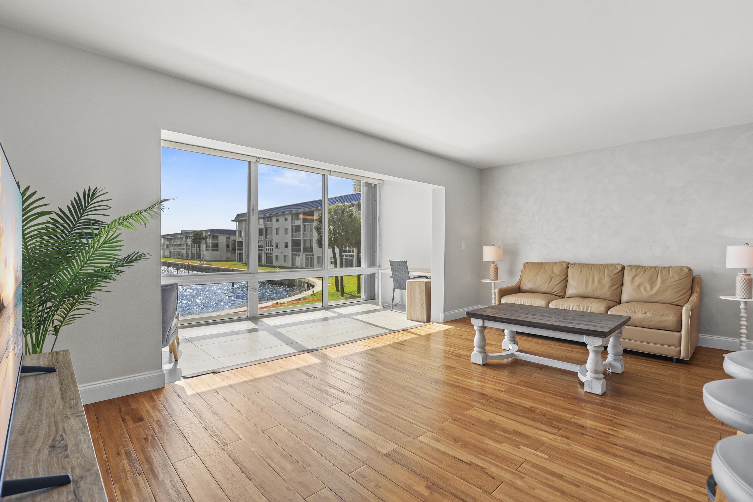 2936 Lake Shore Drive 204, West Palm Beach, FL 33404 — photo 13 of 34