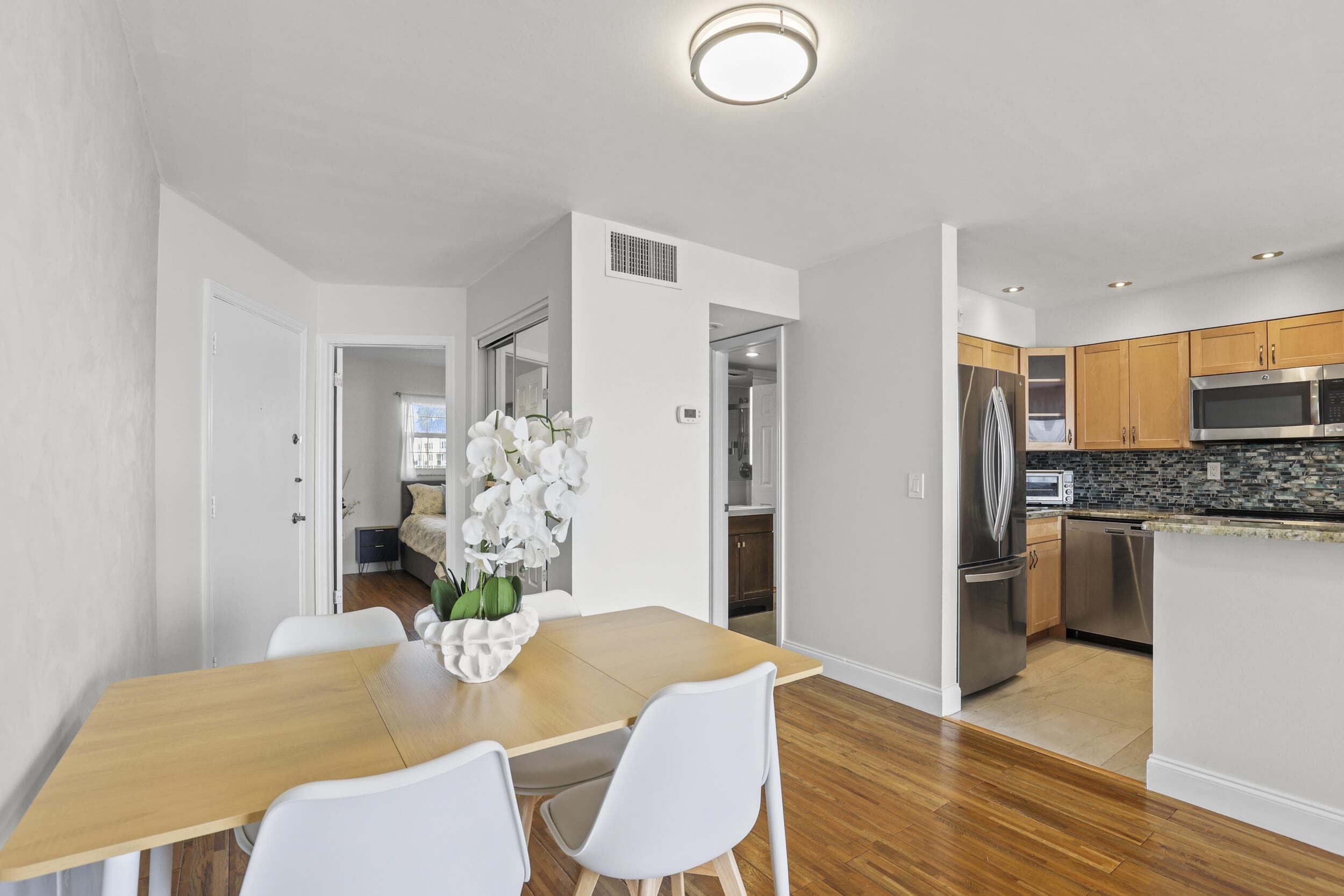 2936 Lake Shore Drive 204, West Palm Beach, FL 33404 — photo 17 of 34